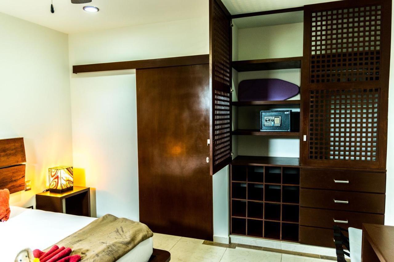 Casa Ticul Hotel Boutique - 5Th Ave (Adults Only) Playa del Carmen Exterior foto A sliding door