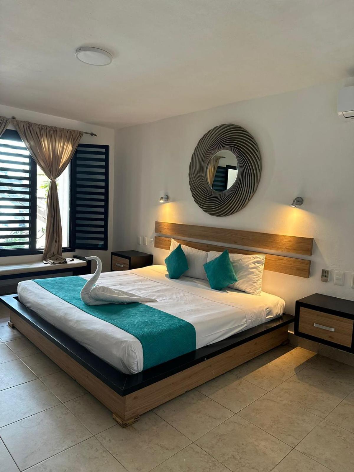 Casa Ticul Hotel Boutique - 5Th Ave (Adults Only) Playa del Carmen Exterior foto A bedroom at the hotel