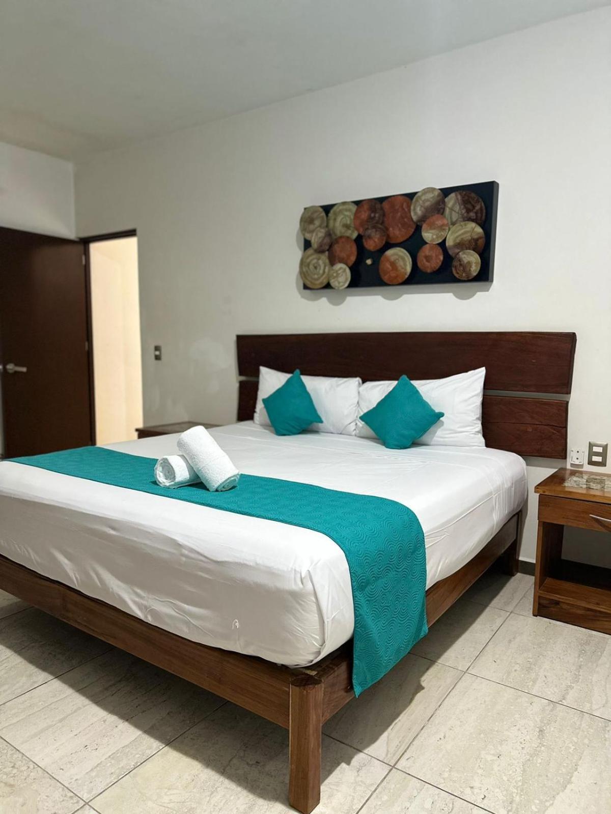 Casa Ticul Hotel Boutique - 5Th Ave (Adults Only) Playa del Carmen Exterior foto A bed runner in a hotel room